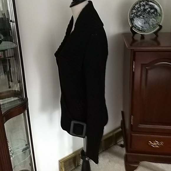 Sweater - Picture 2 of 8